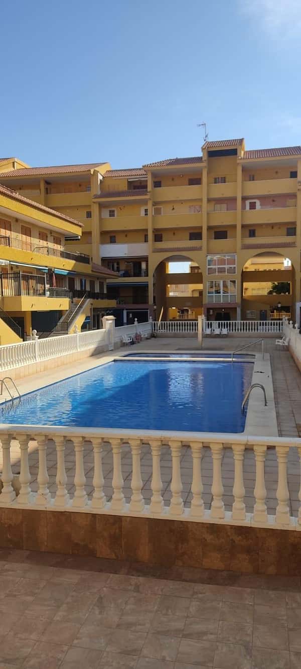 Rijwoning met 2 slaapkamers in Torrevieja