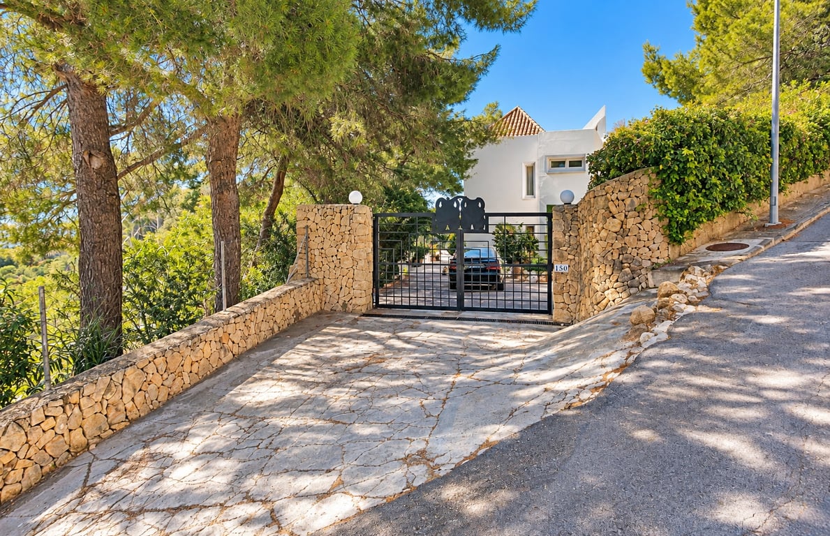 3-bed Villa in Altea photo 20