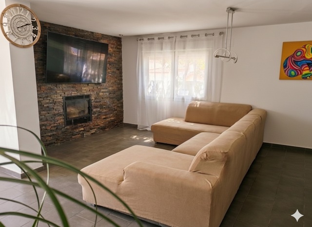 South‑facing modern villa in Calpe
