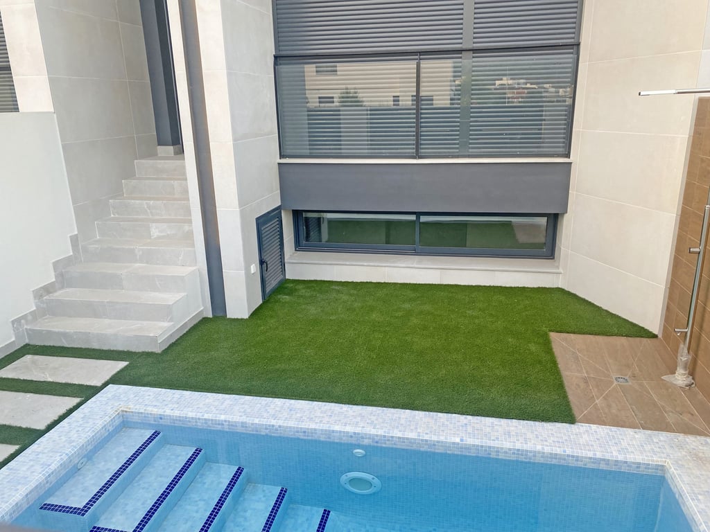 Property #RH20776 - 10