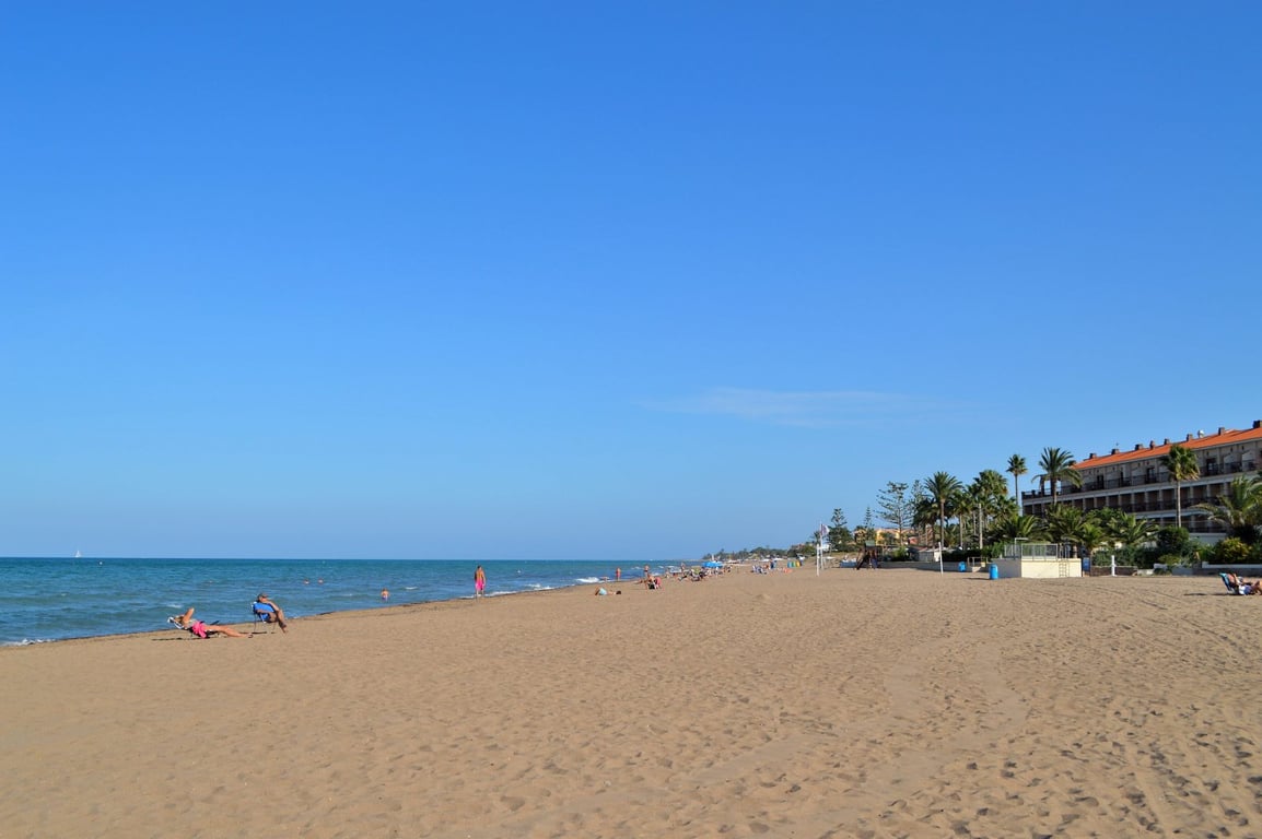 Dénia Playa: Apartamento Reformado con Encanto, ¡A 300m del Mar! - 2