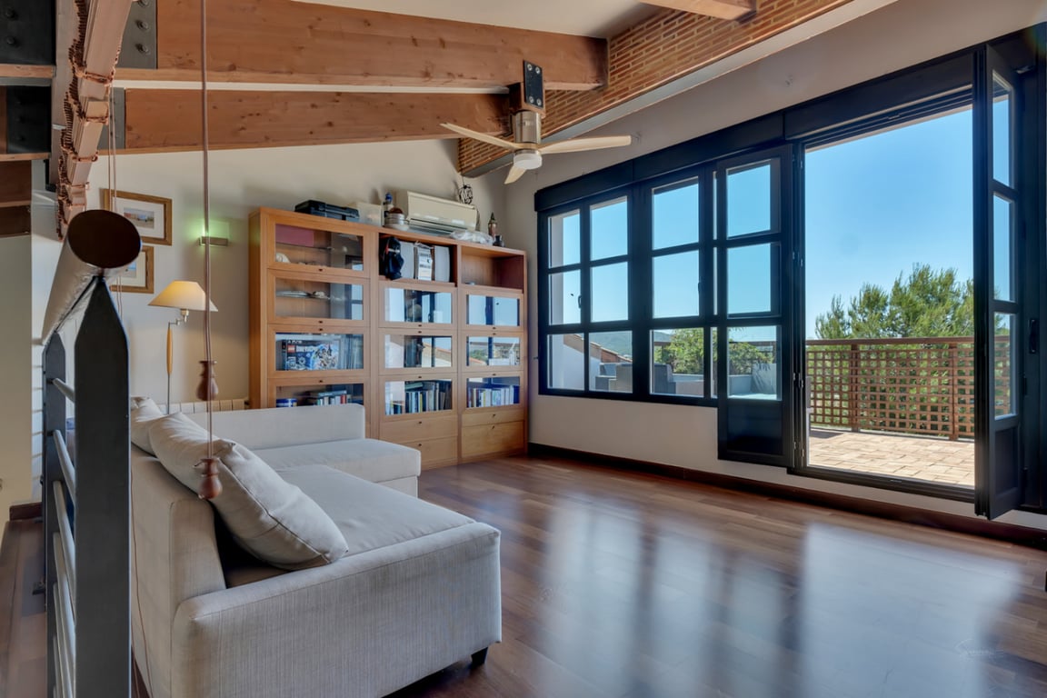 Impresionante Villa a la venta en Jávea, con piscina interior y exterior - 26