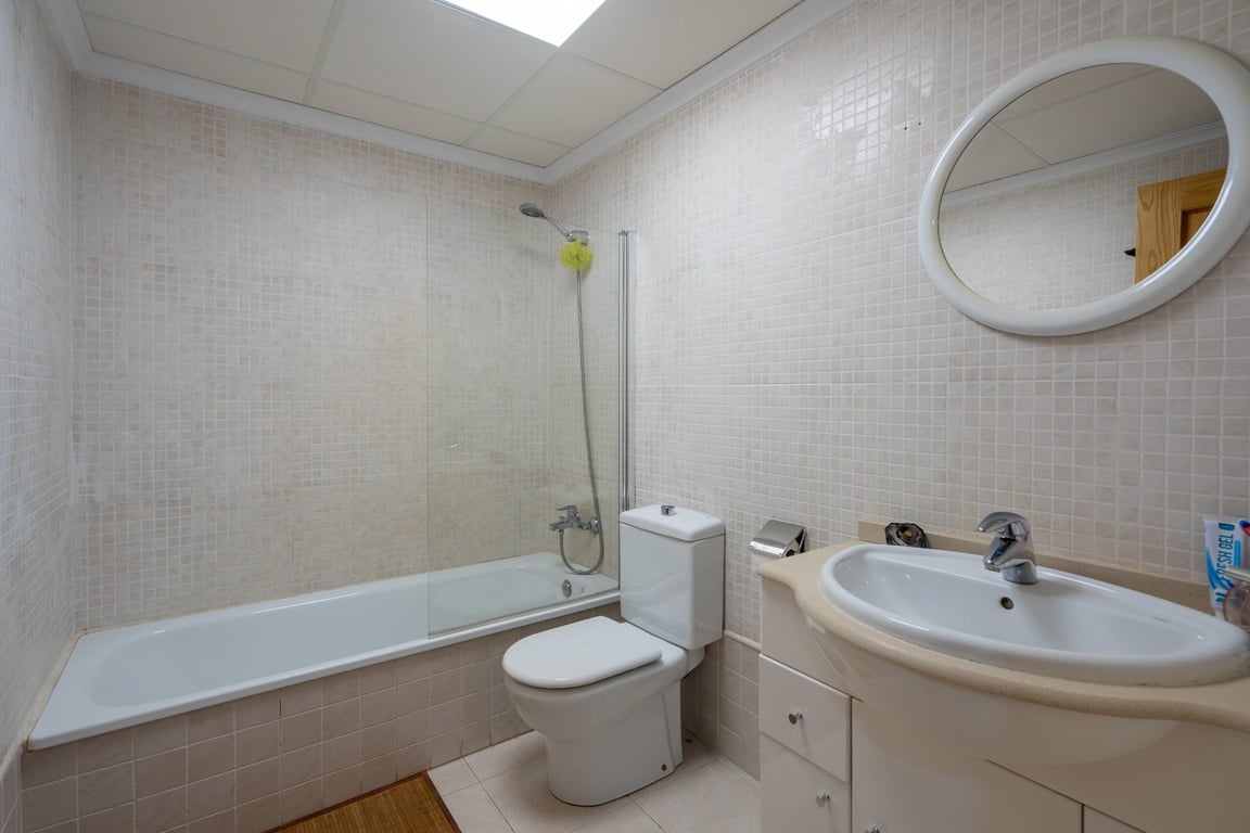 Property #RH21140 - 18