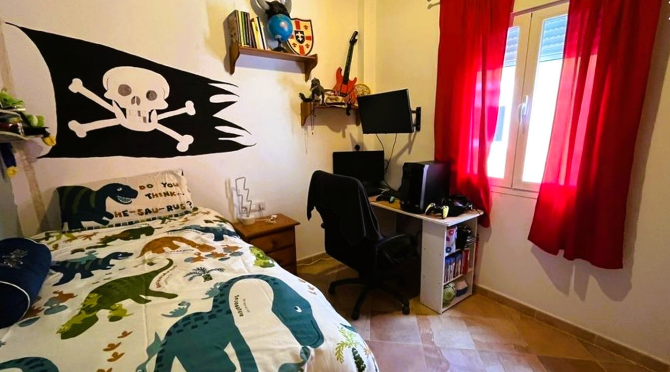 Casa semi adosada con encanto, garaje privado y amplia terraza en pleno corazón de Alcalalí - 13