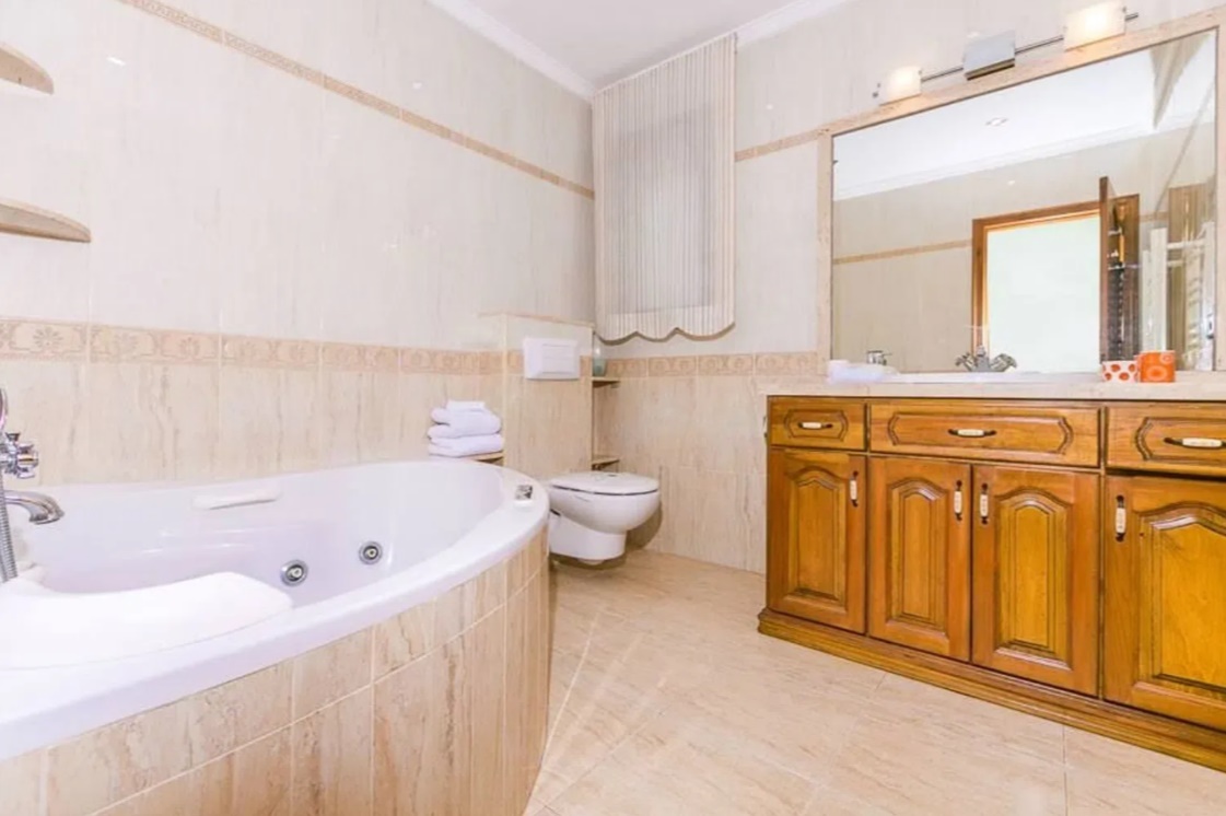4-bed Villa in Teulada photo 17