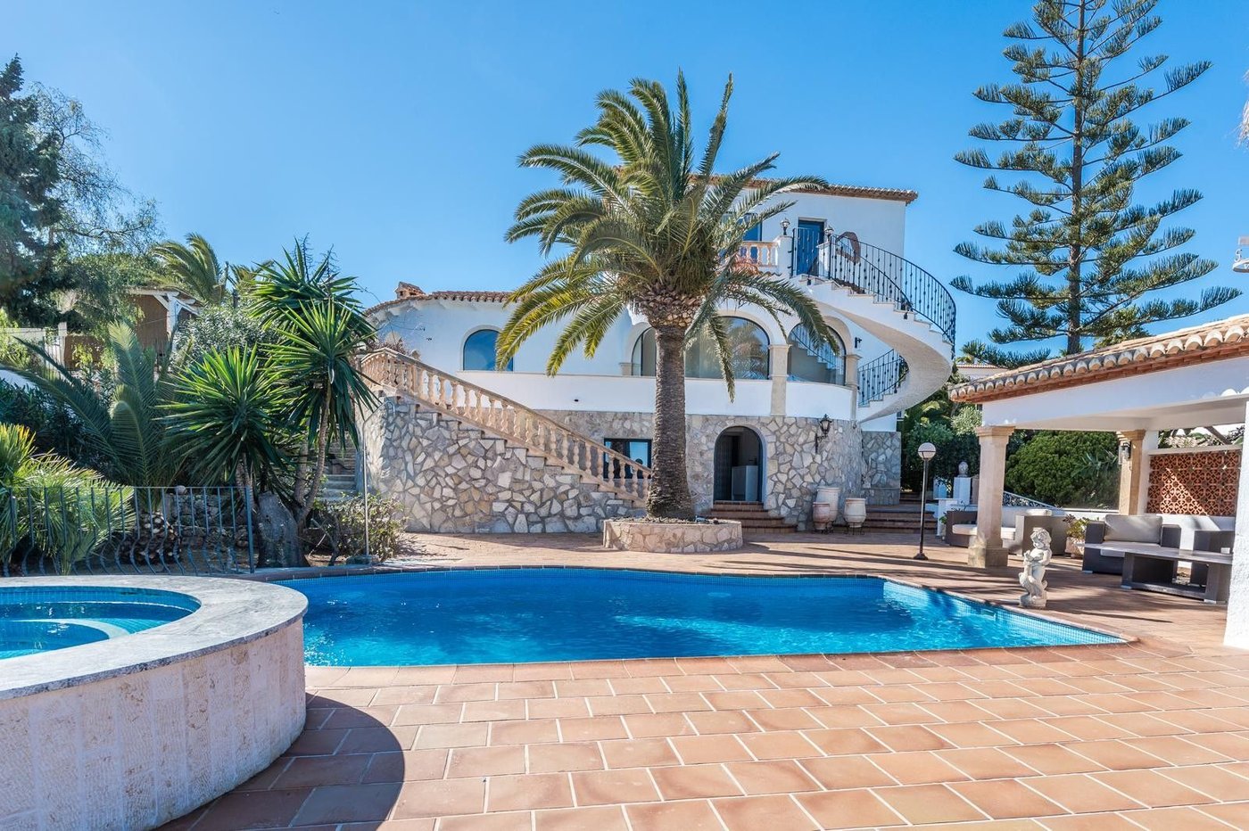 Luxury villa in Balcón al Mar, Jávea — 5 bed · 5 bath · €1,395,000