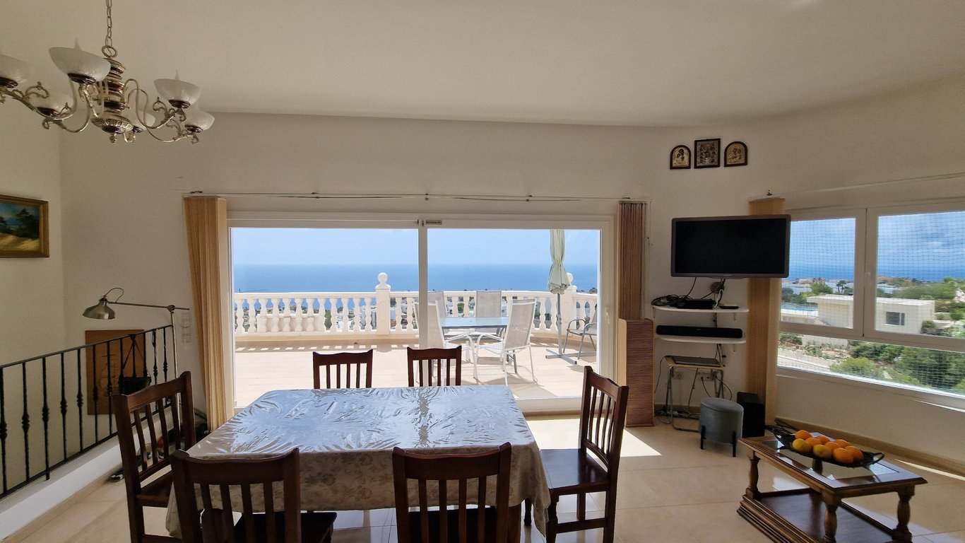5-bed Villa in Benitachell photo 12