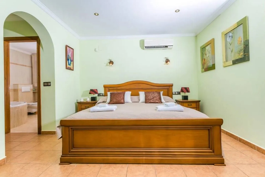 4-bed Villa in Teulada photo 16