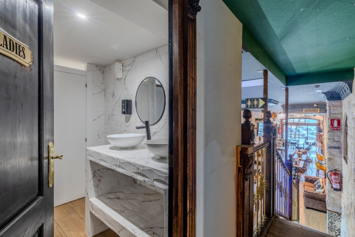 Traspaso de Pub con perfecta ubicación el Arenal de Jávea - 40