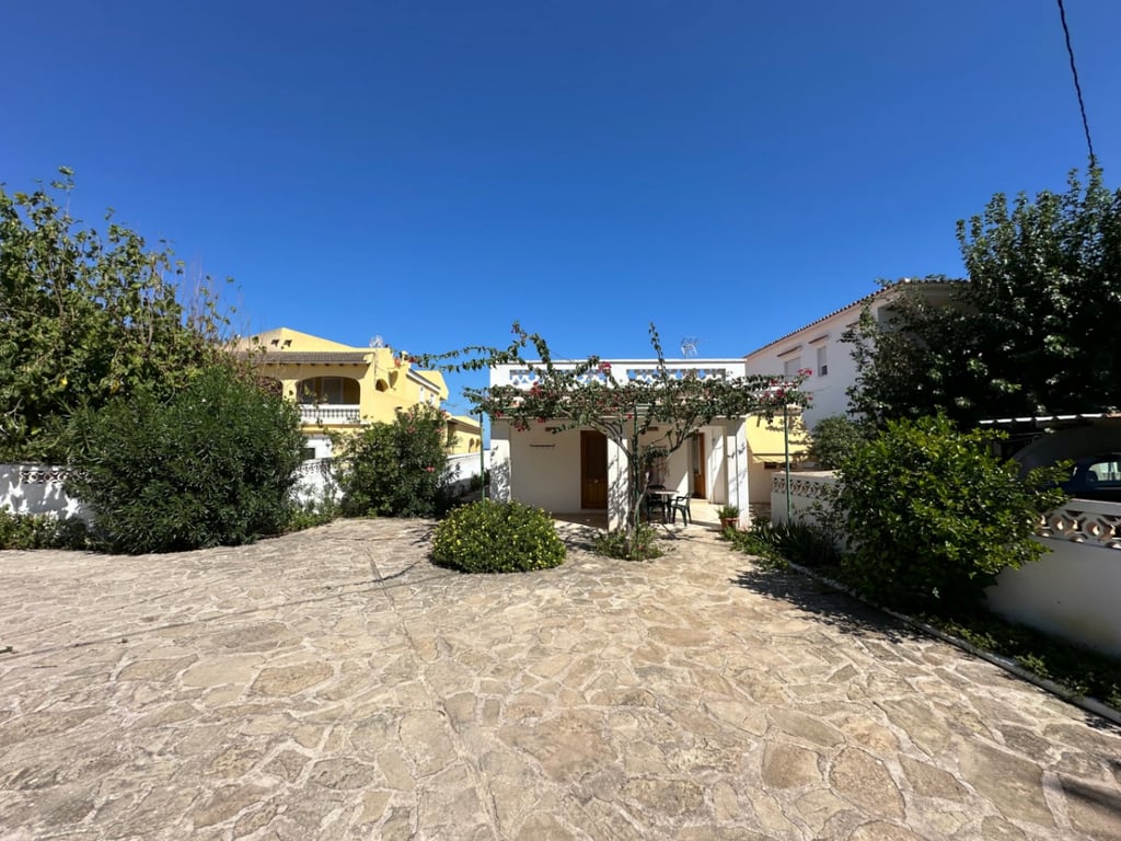 Xalet amb 2 vivendes en 1a línia de platja a Denia - 17