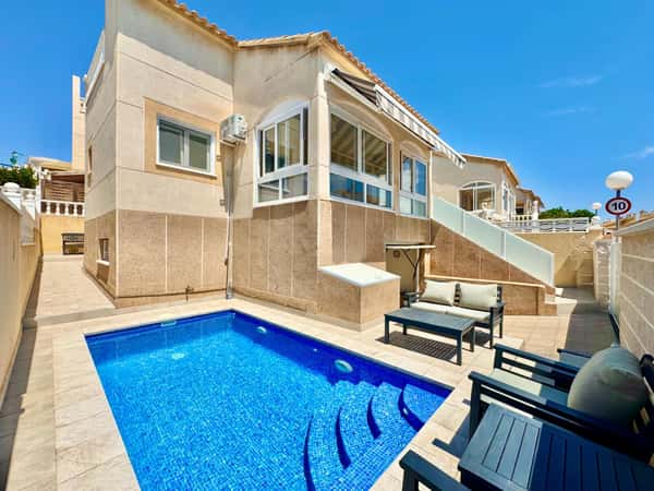 Rijwoning met 2 slaapkamers in Orihuela Costa
