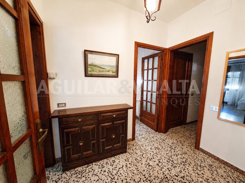 Casa toda en planta de cuatro dormitorios y dos baños - 3