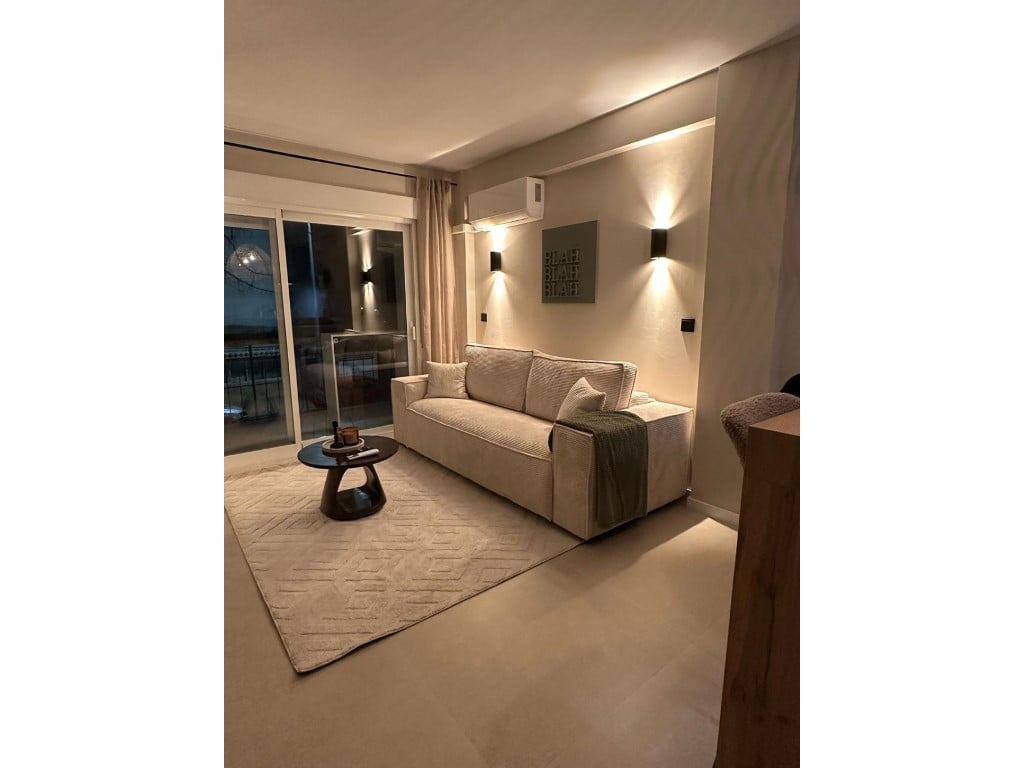 Zcela zrekonstruované studio poblíž Arenal Beach v Jávea