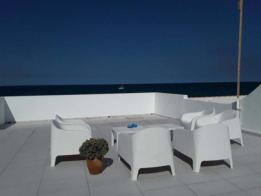 Chalet/adosado primera linea de playa a Denia - 2