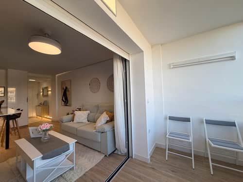 Gerenoveerd eerstelijns appartement met zeezicht in Torrevieja — foto 32