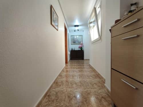 Penthouse met 3 slaapkamers, solarium en frontaal zeezicht aan de boulevard van Torrevieja — foto 21