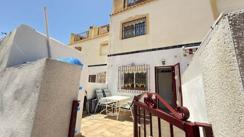 Rijwoning met 3 slaapkamers in La Zenia — foto 19