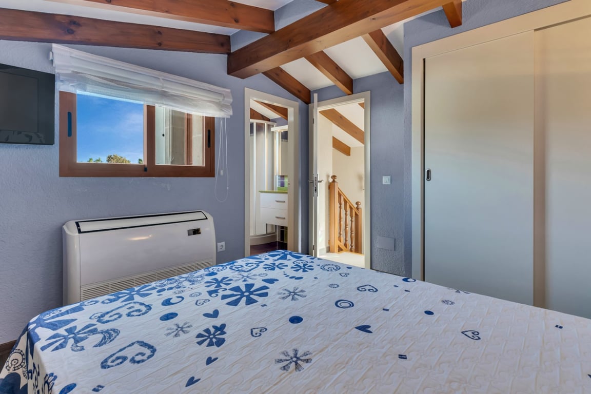 Exclusivo Adosado en Jávea, a 500m. del mar, con 4 dormitorios y piscina comunitaria - 26