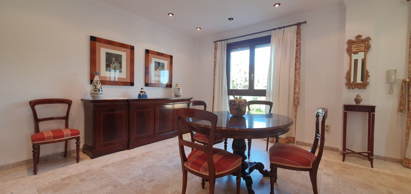 Xalet amb 4 Dormitoris a Oliva Pueblo - 3