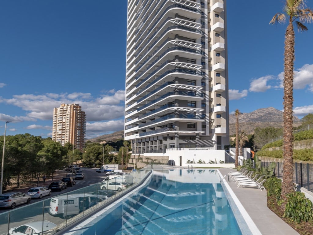 Nové apartmány poblíž Las Rejas Golf a pláže Poniente, Benidorm