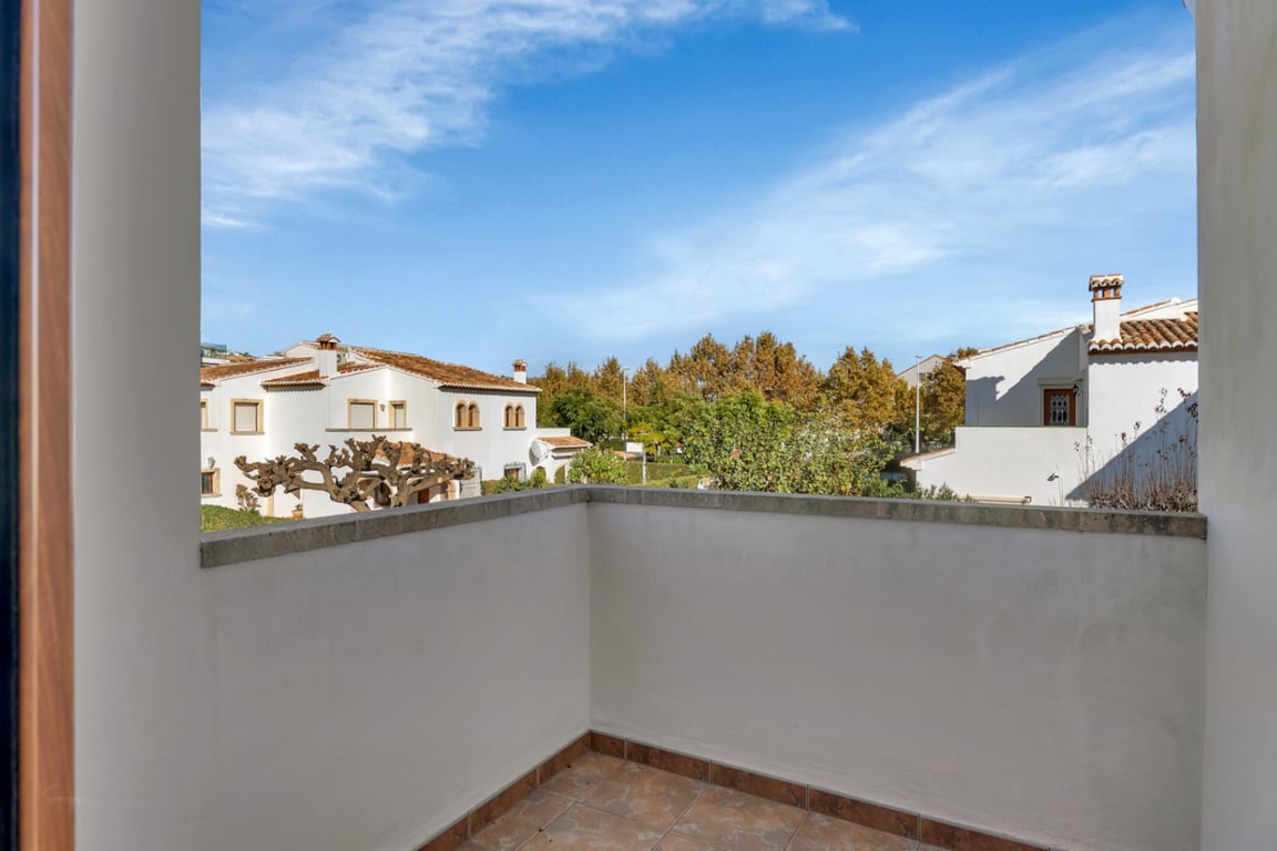 Exclusivo Adosado en Jávea, a 500m. del mar, con 4 dormitorios y piscina comunitaria - 21