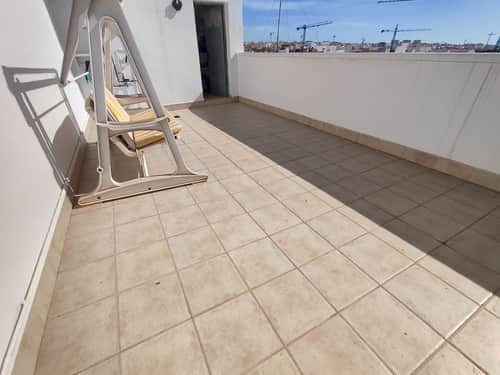 Penthouse met 3 slaapkamers, solarium en frontaal zeezicht aan de boulevard van Torrevieja — foto 31