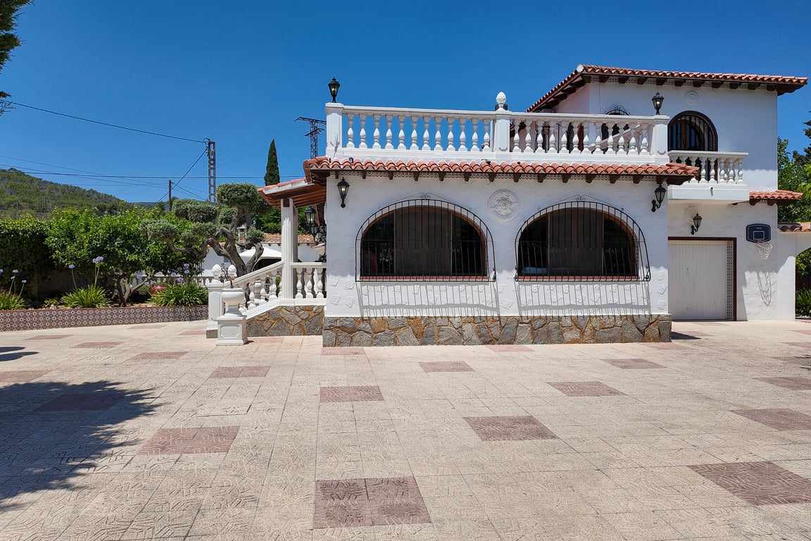 4-bed Villa in Benissa photo 18