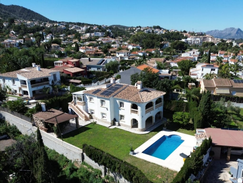 Villa de 3 dormitorios, apartamento de invitados y vistas al mar en el Montgó, Dénia - 28