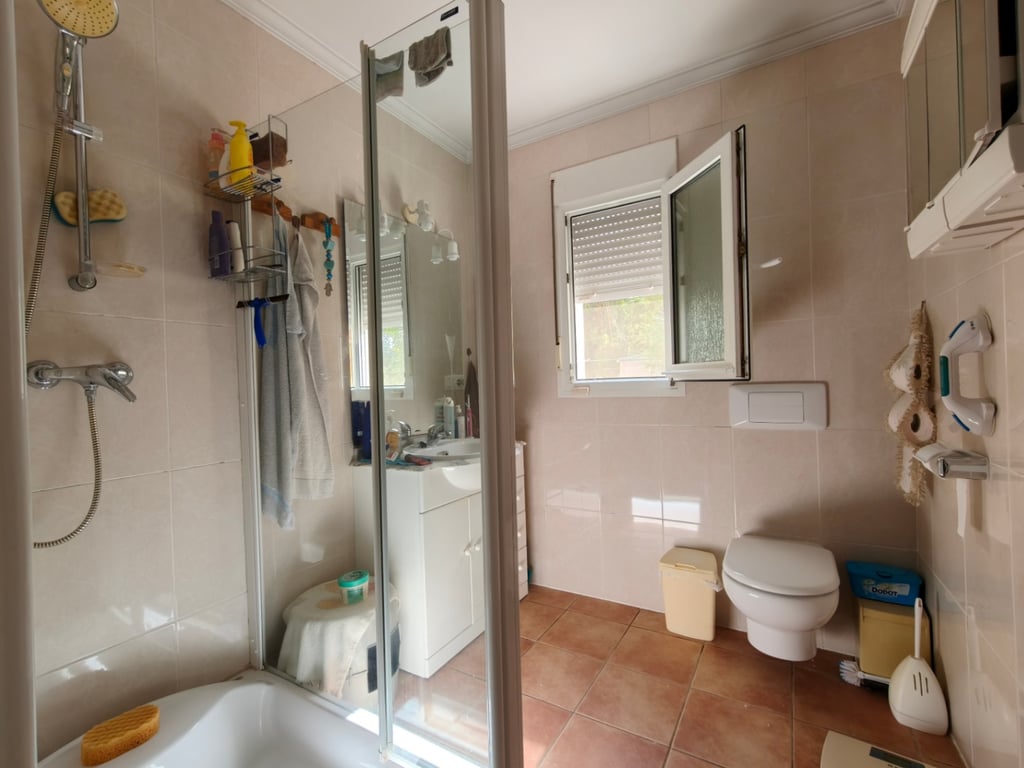 Villa privada a la venta de 5 dormitorios en Els Poblets con piscina climatizada y apartamento independiente - 9