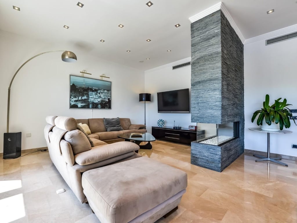 Property #RH20580 - 40