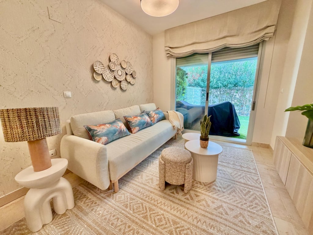 Apartamento reformado de 1 dormitorio en Denia con piscina comunitaria - 5