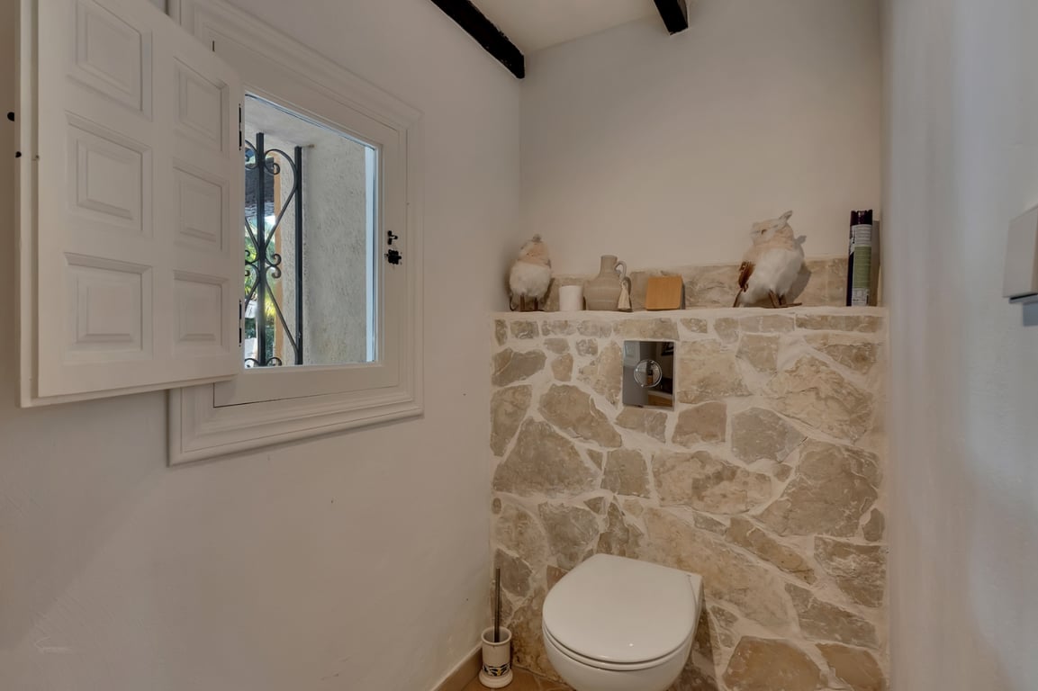 Exclusiva finca completamente reformada con gran parcela de 11.367 m2 - 20