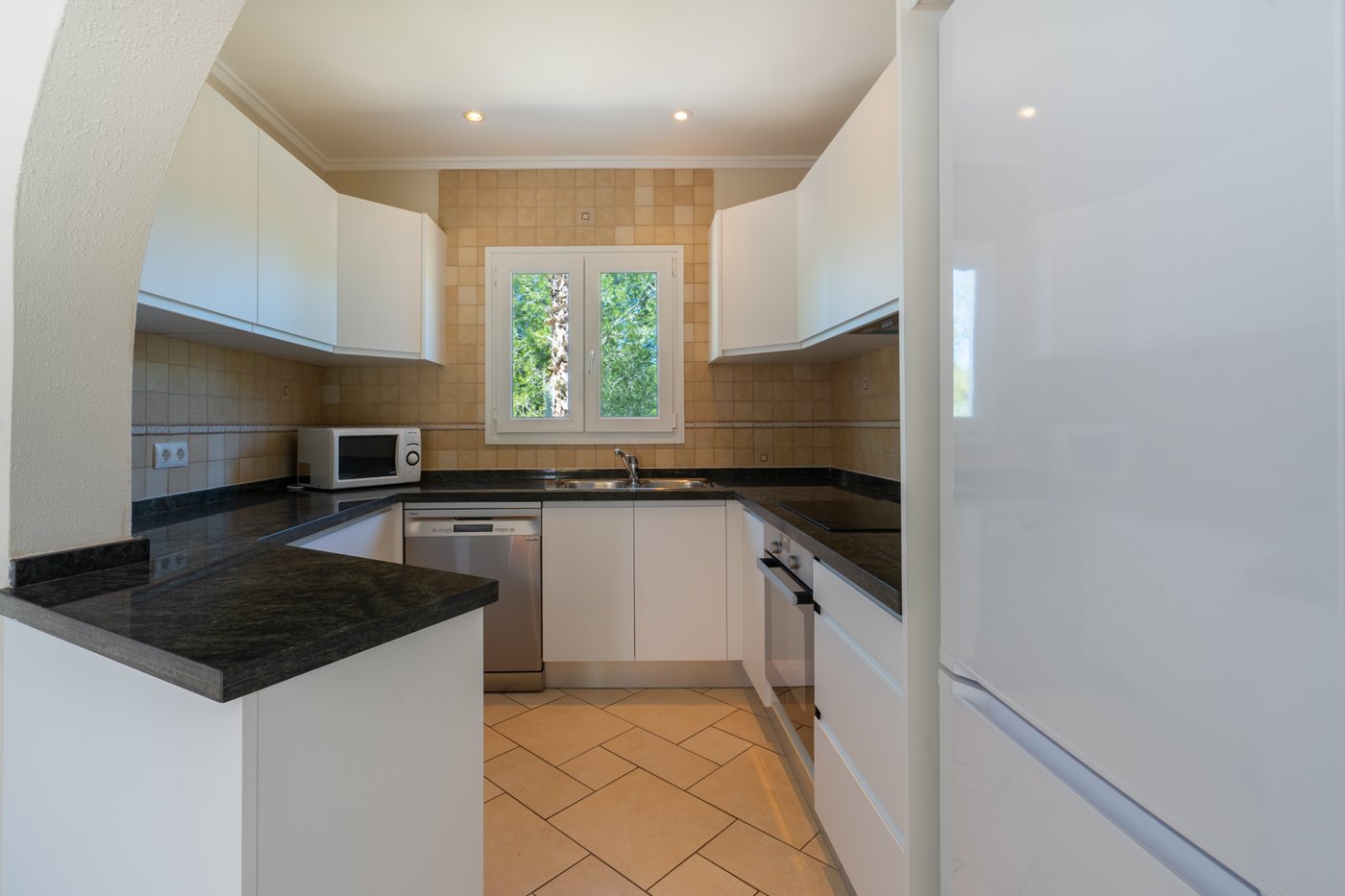 Charming 3-Bedroom Villa in Jávea – 150 m² on ~1,000 m² Plot, €625,000