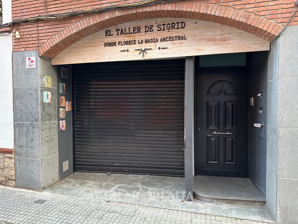 Commercial premises on Calle Corró - 2