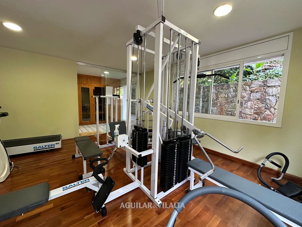 Exclusive villa in Can Teixidó with sea views - 11