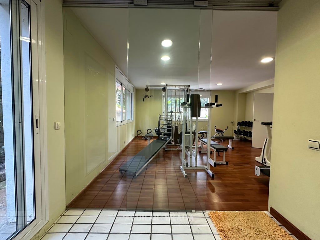 Exclusive villa in Can Teixidó with sea views - 14