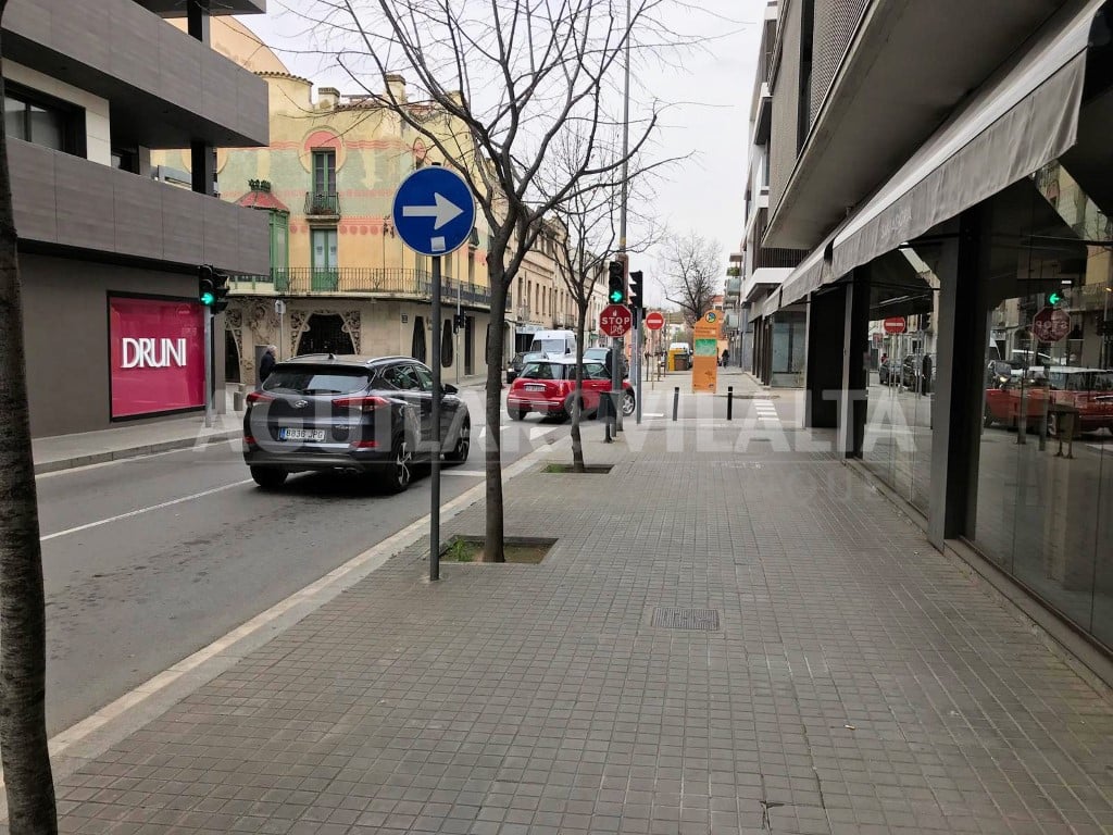 Plaza de aparcamiento para moto - 13