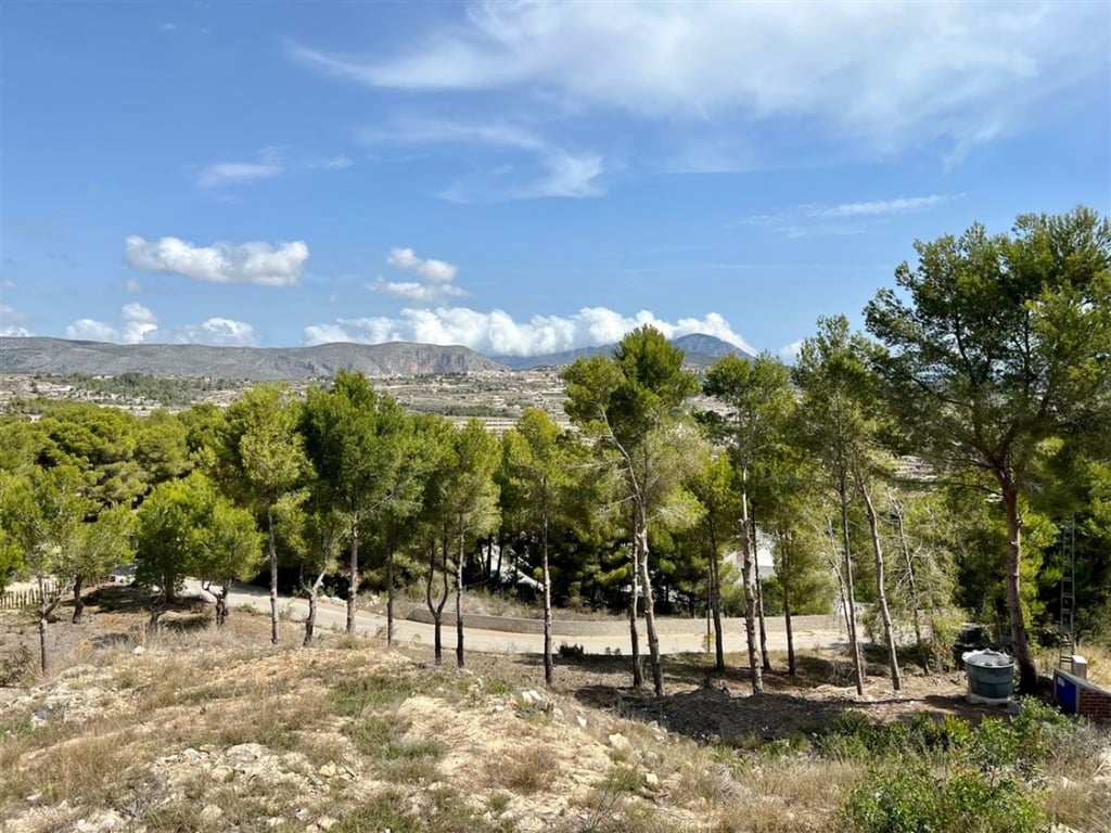 Property #RH20909 - 16