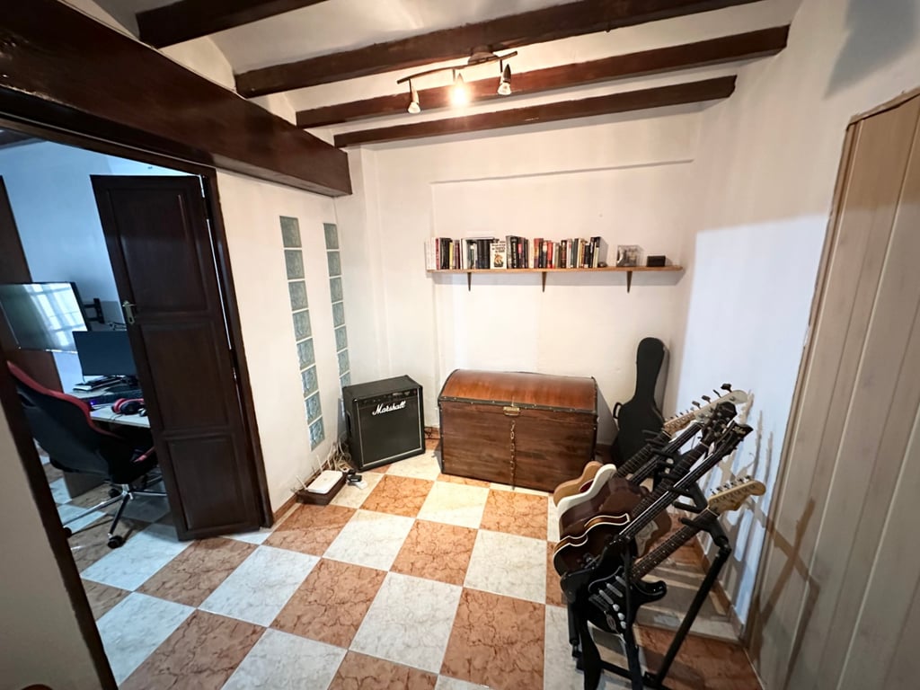 Casa de poble d'estil tradicional a Pego - 25