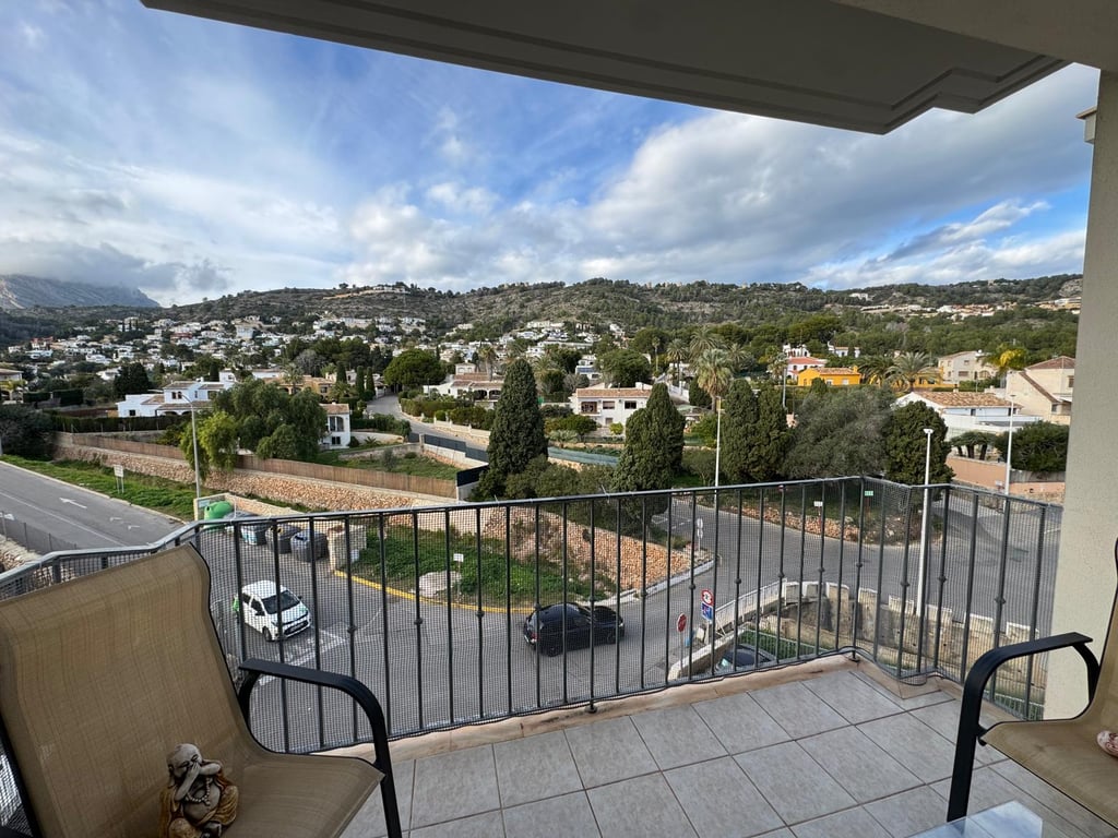 Es ven pis ubicat entre el Port i el Poble de Jávea. - 13