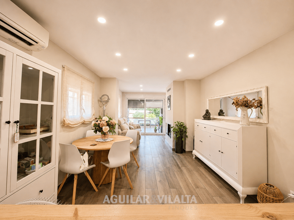 CASA UNFIMILIAR - 3