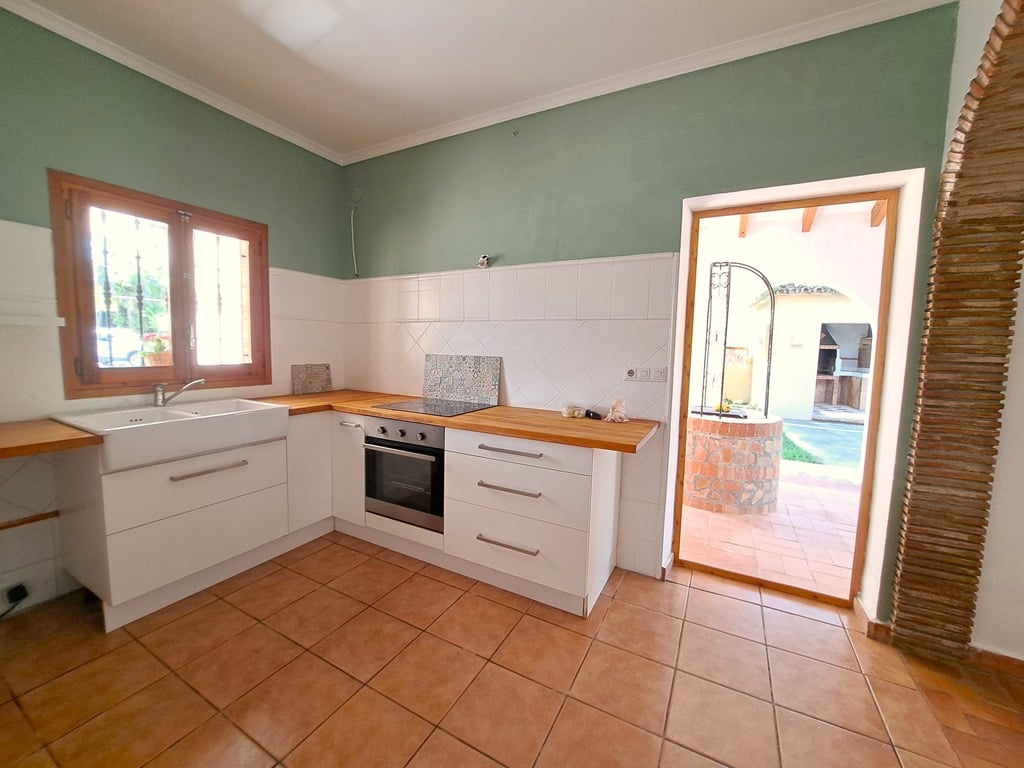 Villa familiar con piscina en venta en Orba - 17