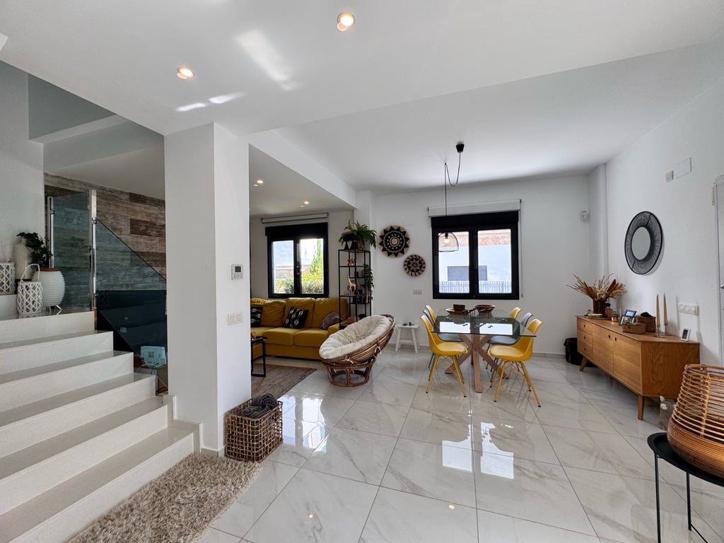 Property #RH20377 - 3