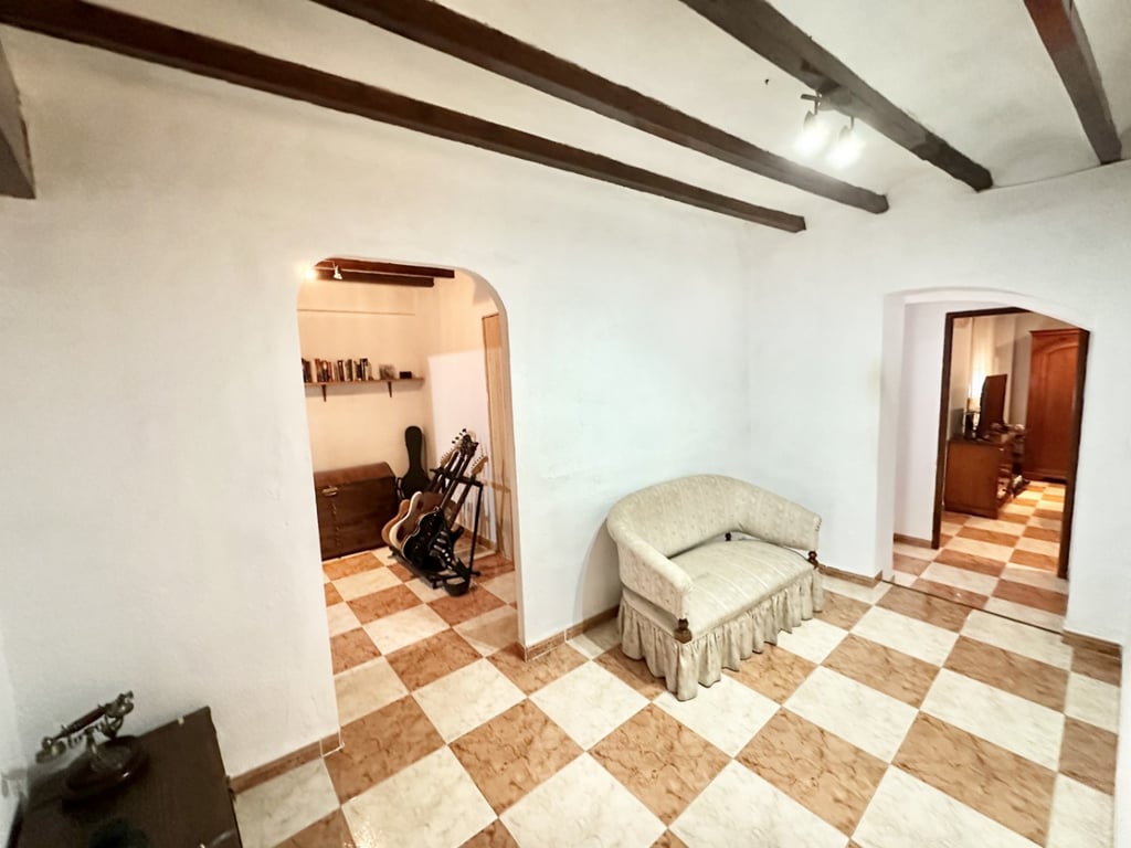 Casa de poble d'estil tradicional a Pego - 24