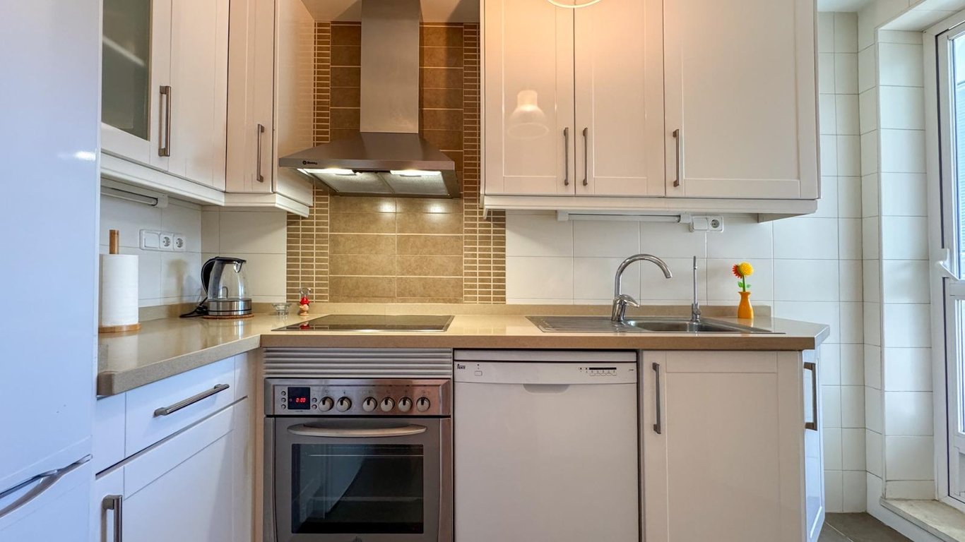 Property #RH21325 - 9