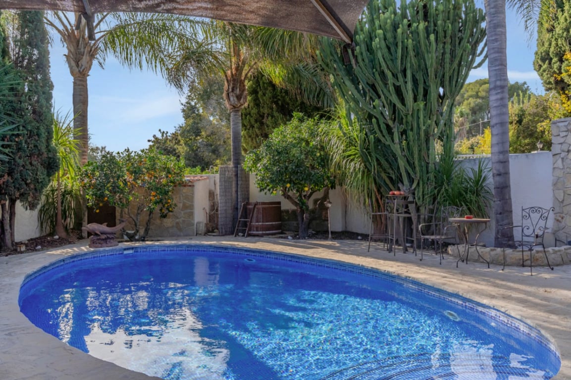 Villa con apartamento de invitados, totalmente renovada y cerca del casco antiguo de Jávea - 30