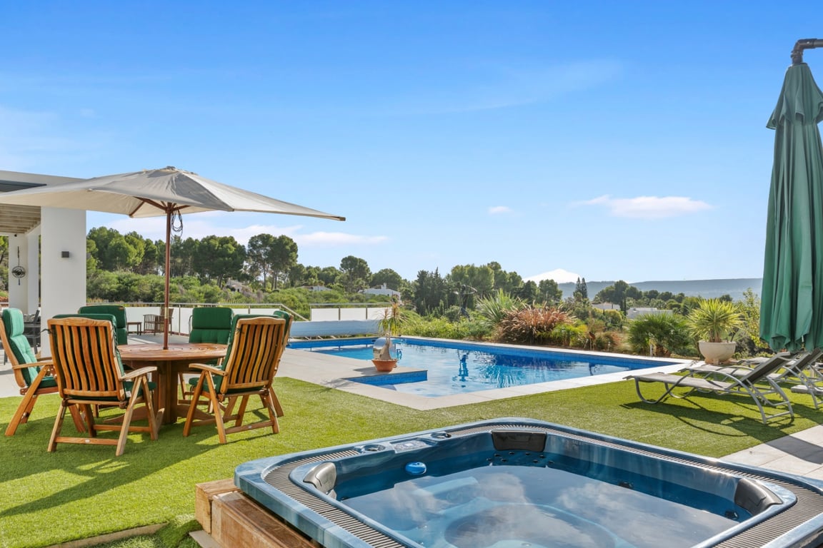 5-bed Villa in Jávea photo 8