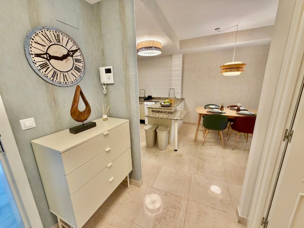 Apartamento reformado de 1 dormitorio en Denia con piscina comunitaria - 16