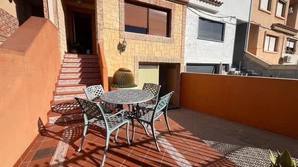 Rijwoning met 4 slaapkamers in Formentera del Segura