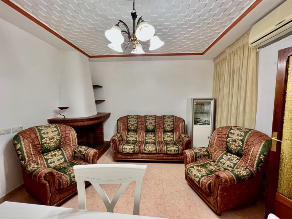 Amplio piso de 3 habitaciones en Pedreguer - 2